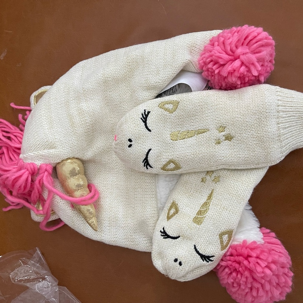 Spotted Zebra Hat & Glove set : Girls : Unicorn
